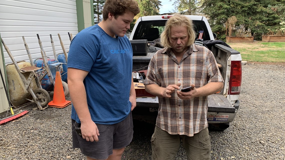 Lyons, Oregon man loses home in wildfire