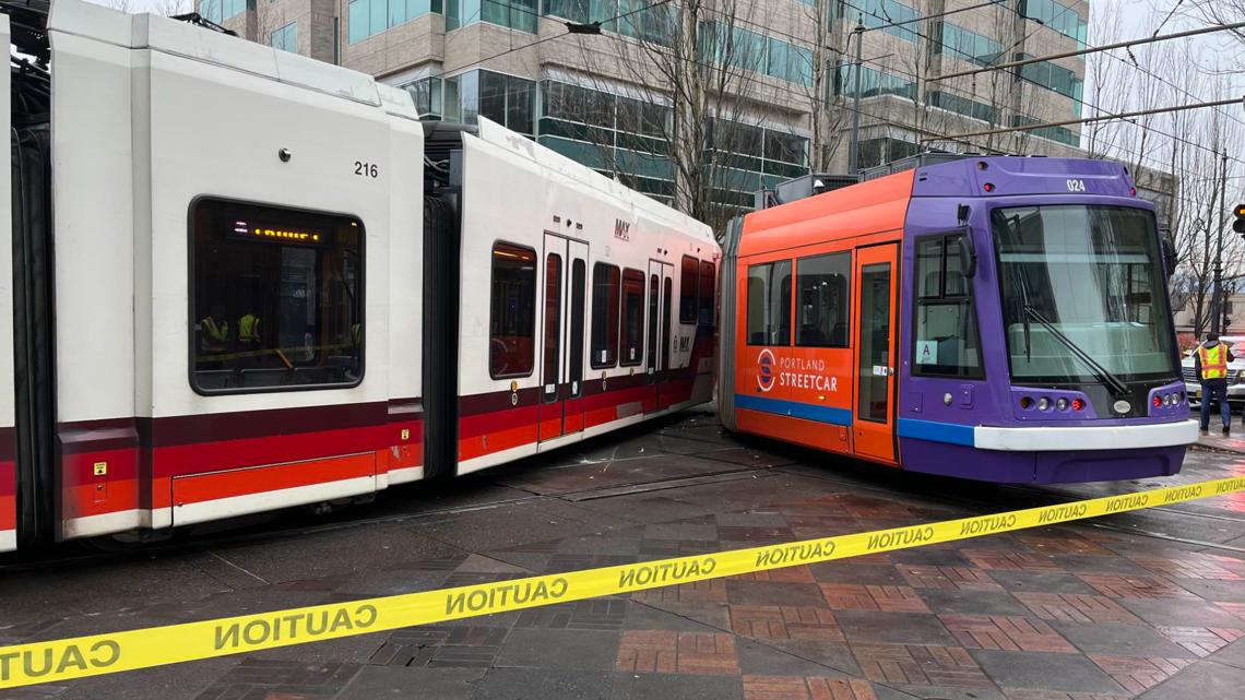 MAX Train, Portland Streetcar Derail After Crash; 2 Injured | Kgw.com