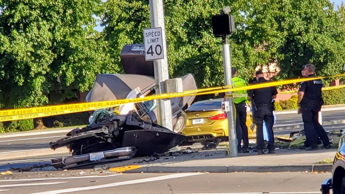 Police investigating fatal crash in Vancouver