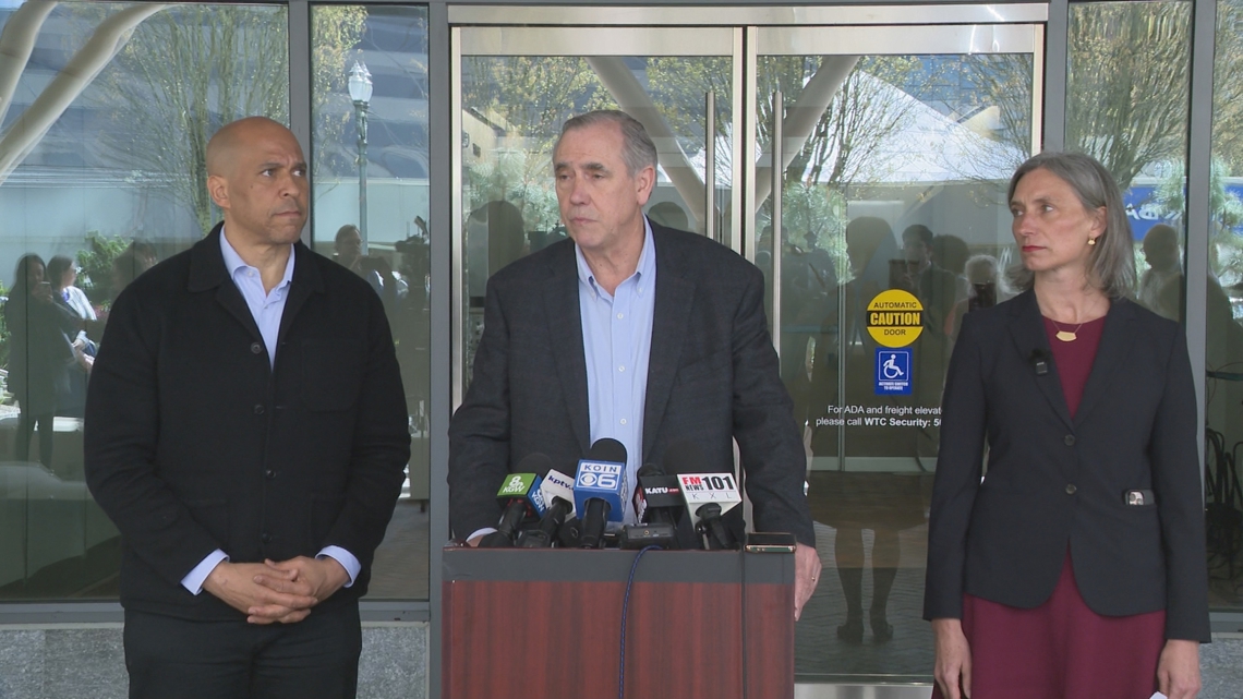 Oregon leaders, Sen. Cory Booker urge another war powers resolution vote before Trump announces Iran ceasefire