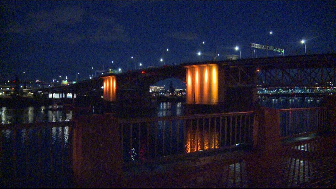 Portland bridge operators ask county to stop 'political' lighting - Vimarsana News
