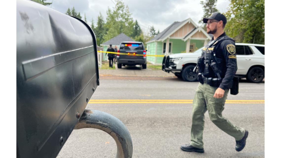 Armed suspect arrested after threatening to shoot others in Gresham ...