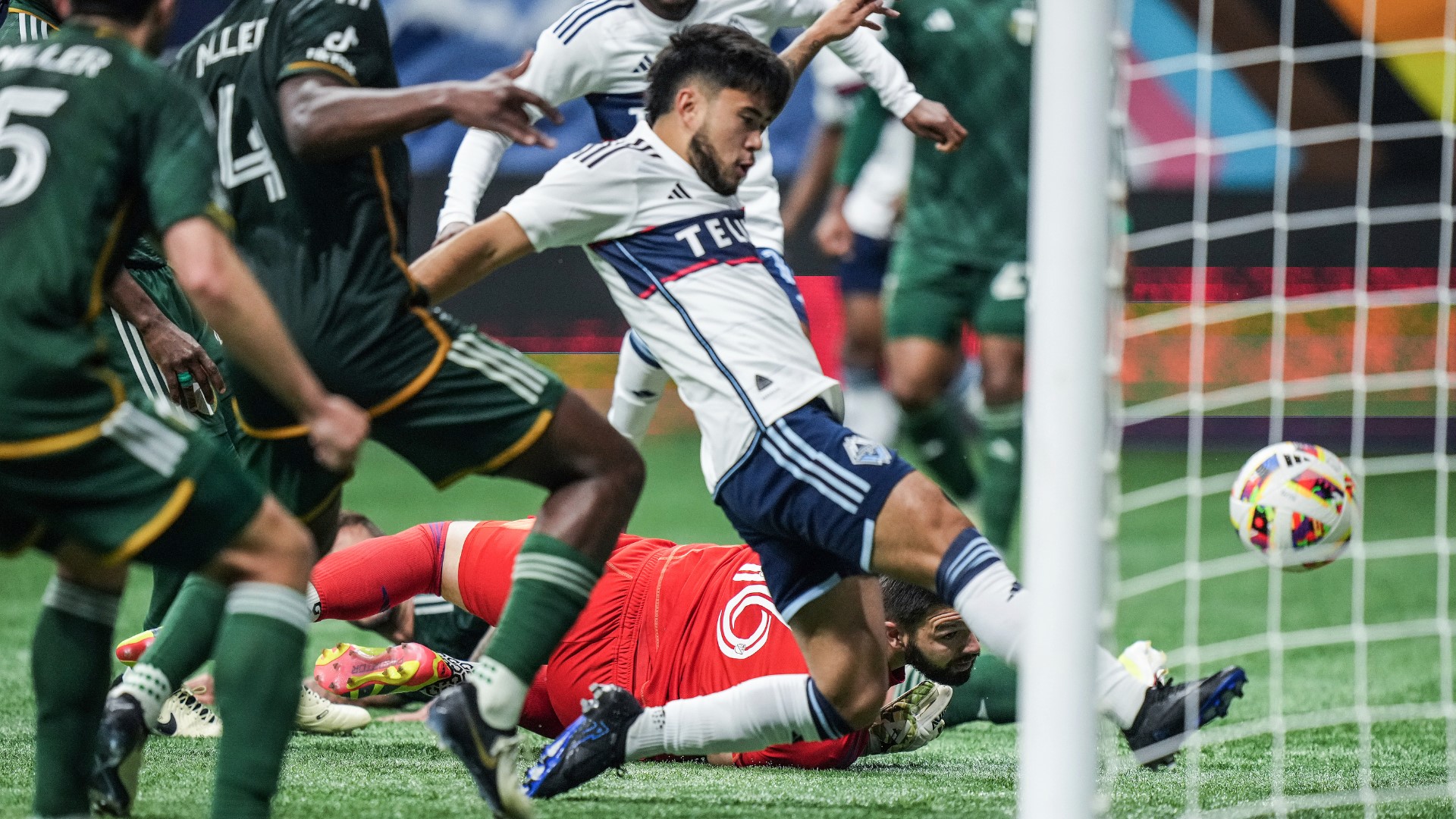 Evander, Mora score for Portland, but Timbers drop 3rd straight