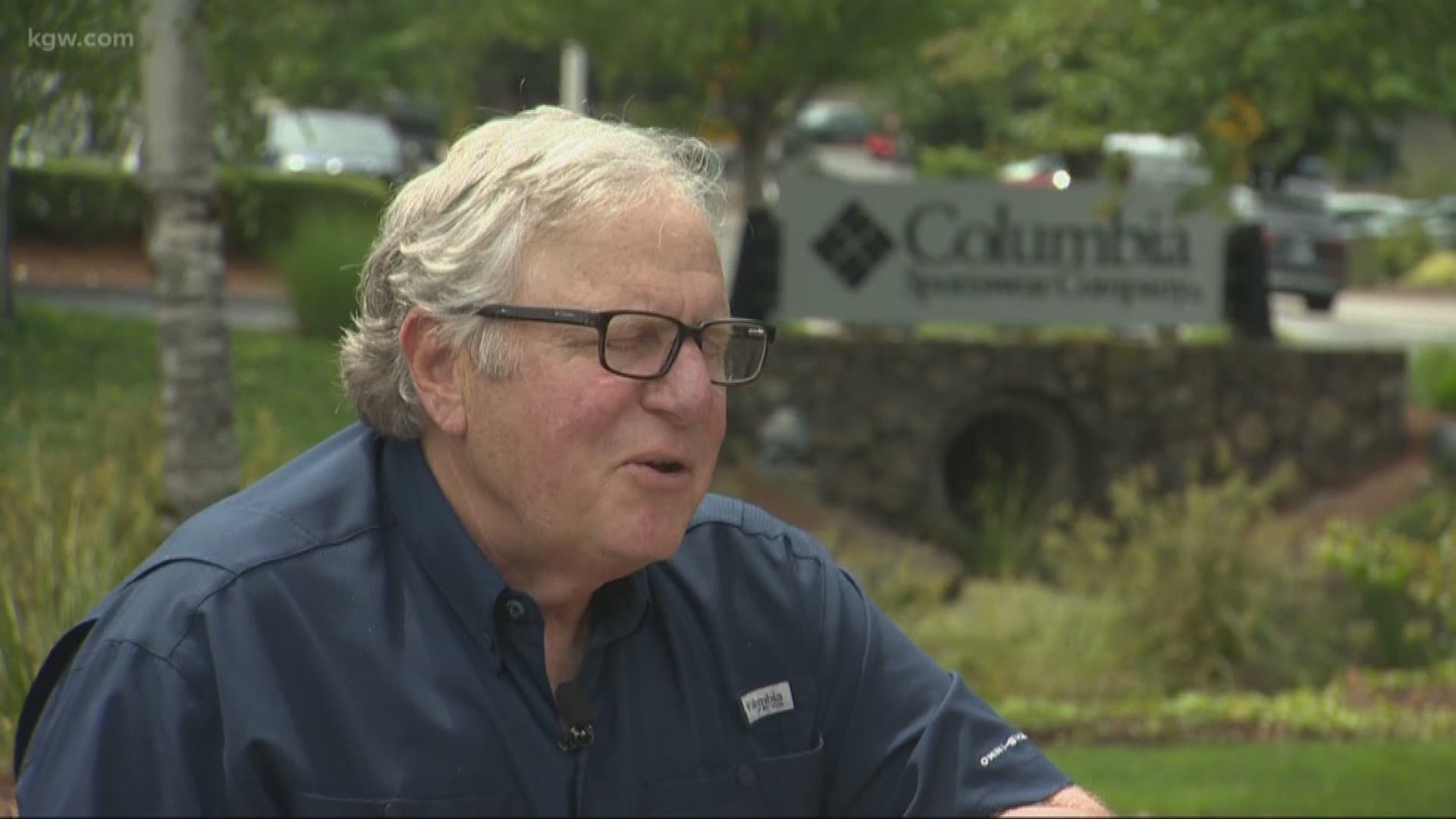Columbia CEO pays for trash pickup