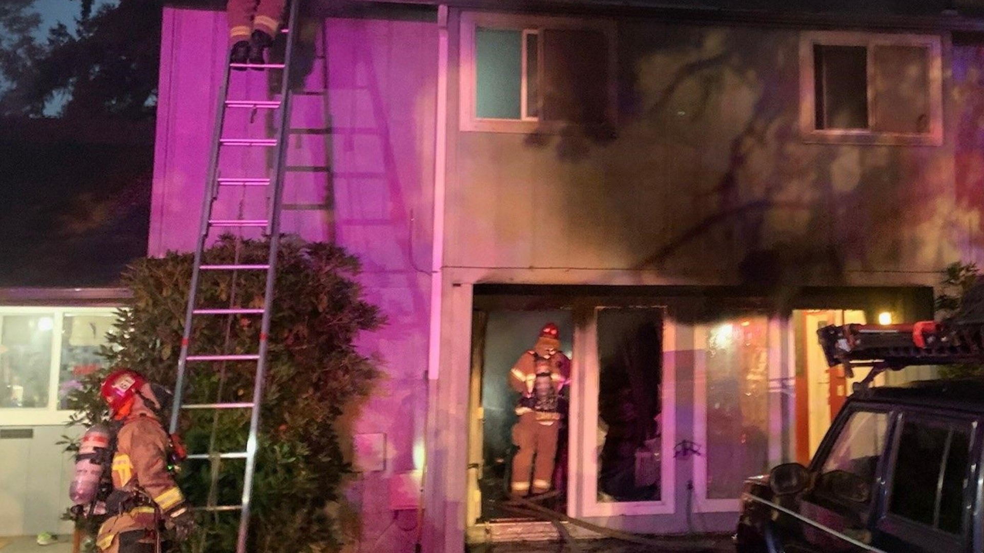 A dozen people displaced after fourplex catches fire in Washington