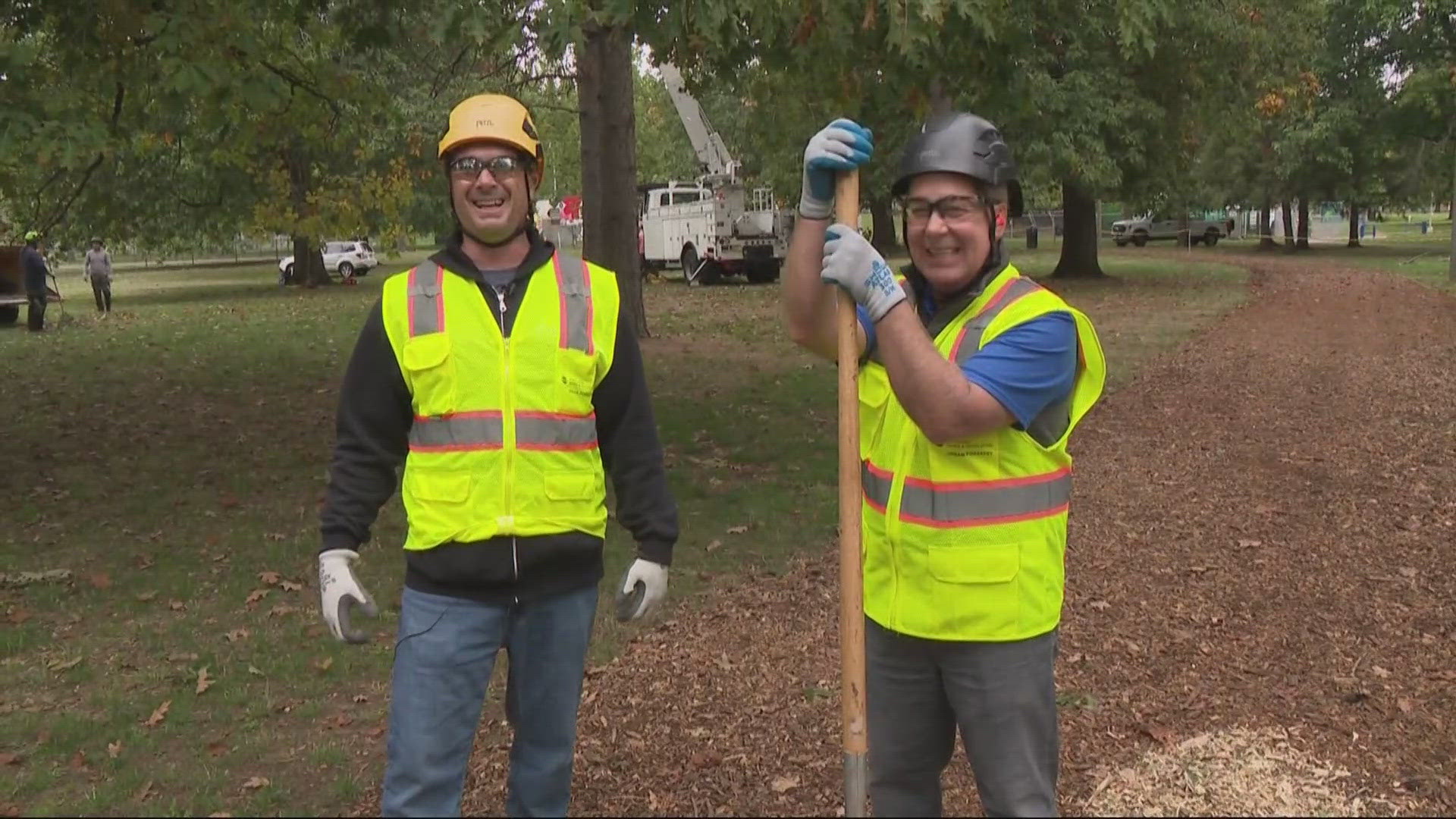 KGW meteorologist Rod Hill spent the day with Portland Parks and Recreation's Urban Forestry crew to learn what goes into caring for trees.