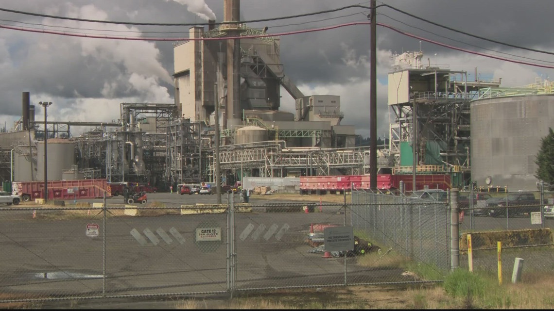 1 confirmed dead, 9 missing in chemical tank rupture at Nippon Dynawave pulp and paper mill in Longview