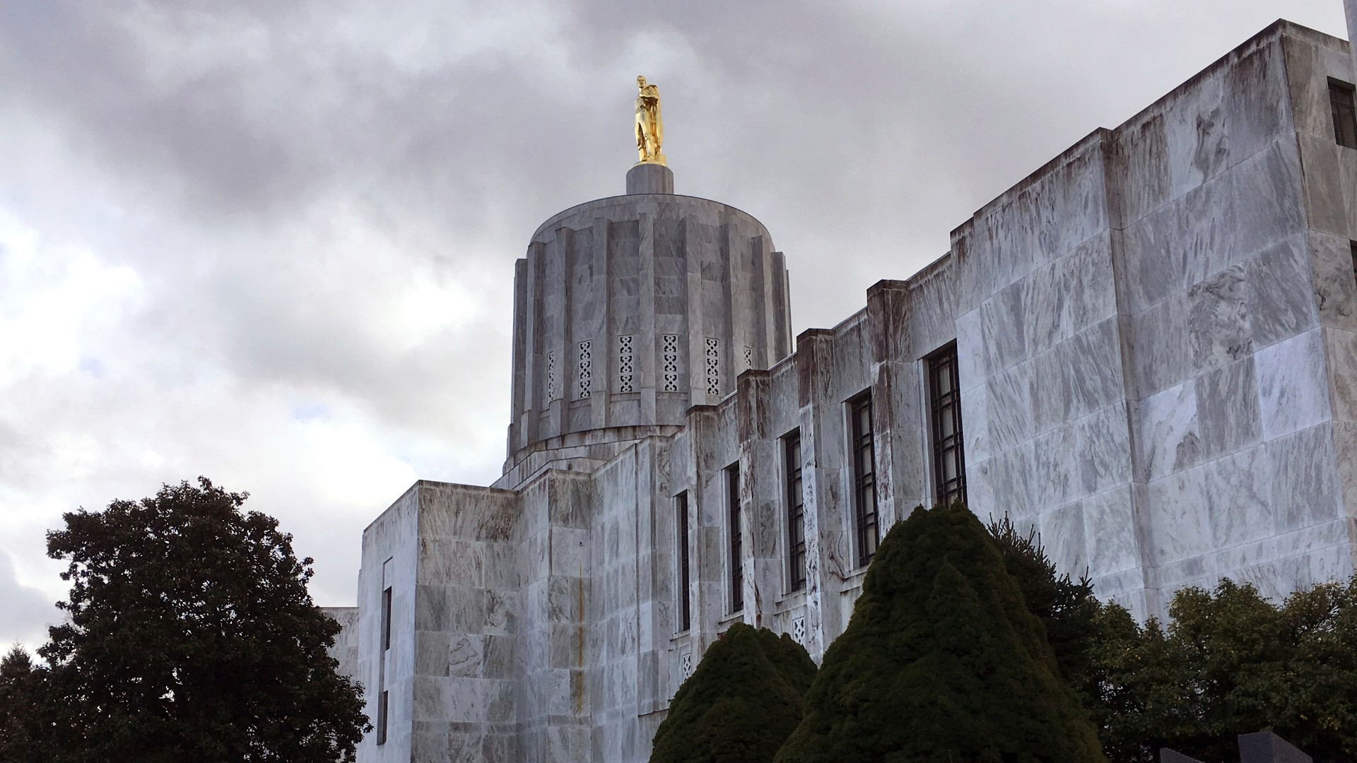 Oregon expects record kicker tax rebate in 2024
