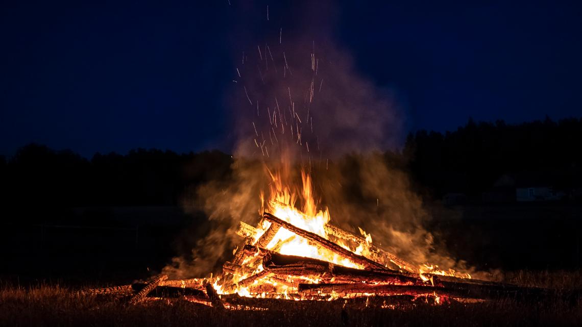 Fire Bans Enforced, Illegal Campfires Rise in California, Oregon Amid Wildfire Risks