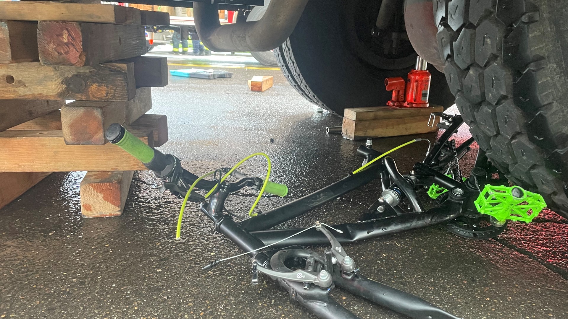 Boy on bike pinned under school bus in Vancouver | kgw.com