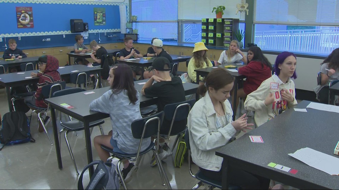 Portland welcomes thousands of student back into the classroom | kgw.com