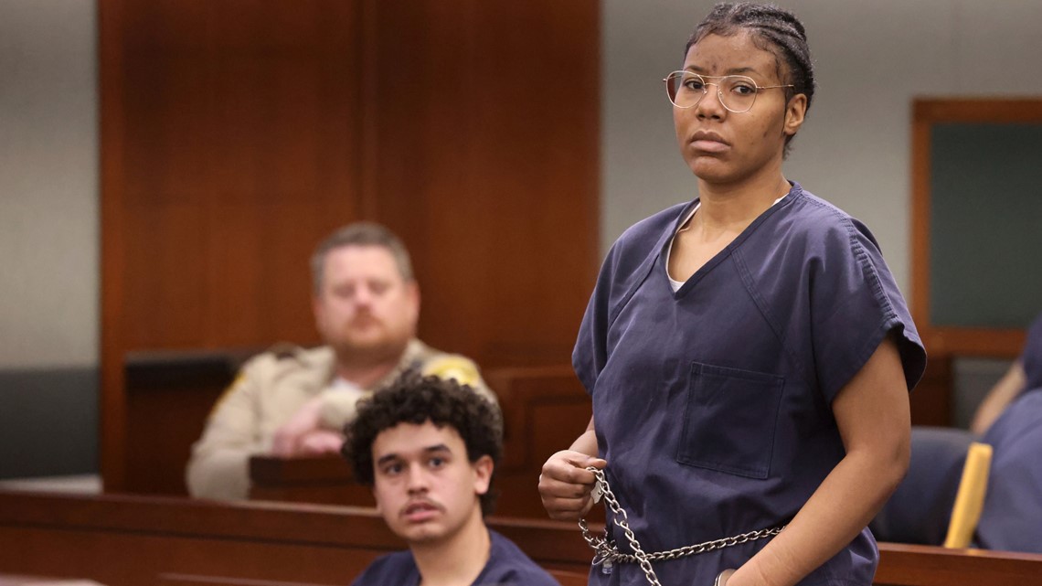 Trial set for Oregon woman accused of driving into pedestrians - Vimarsana News