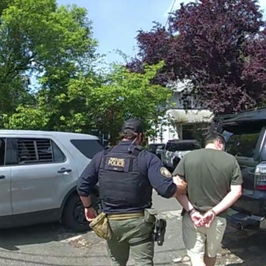 Portland police arrest Gresham-Barlow teacher in online sting | kgw.com