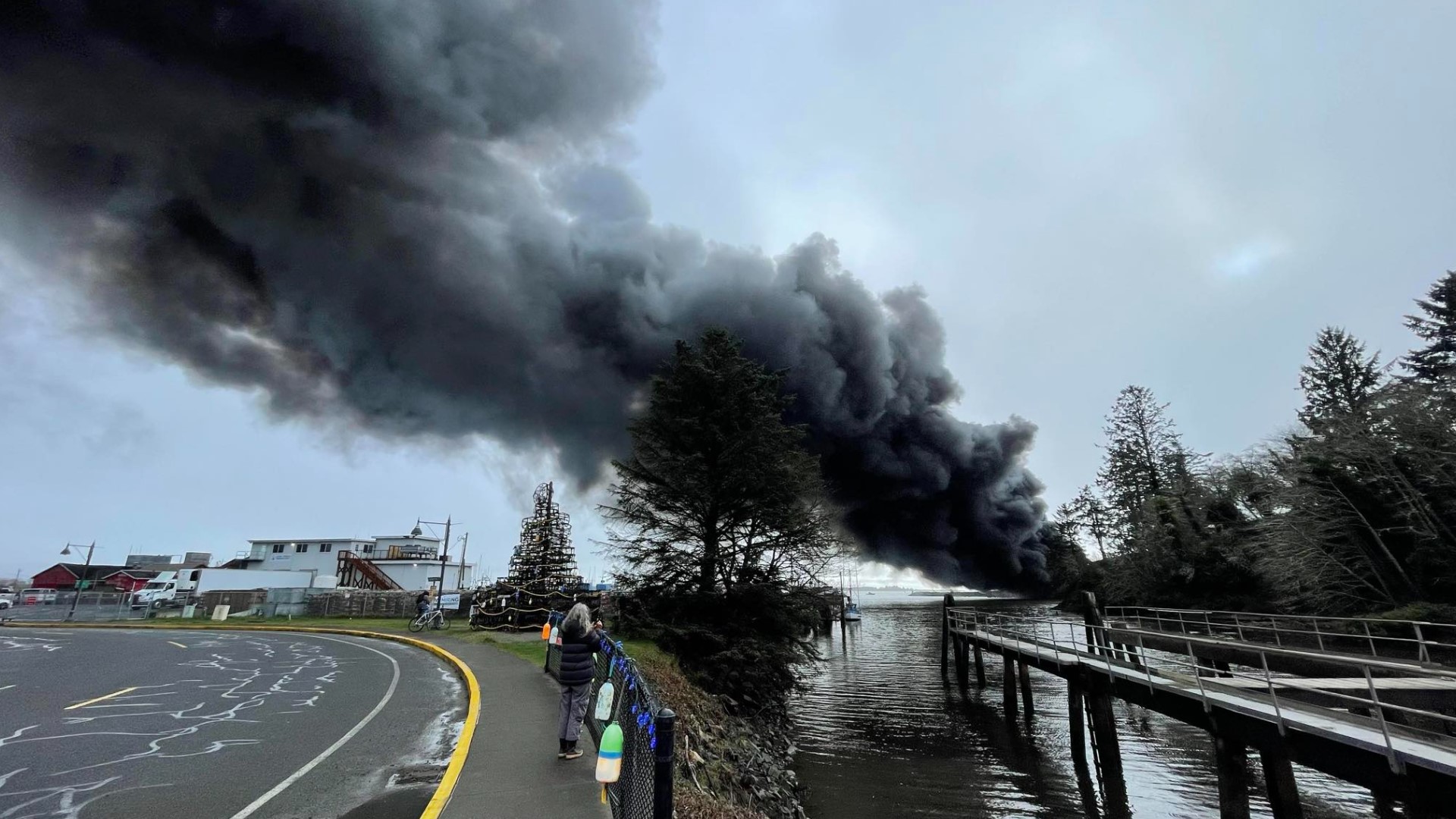 Fire breaks out at Port of Ilwaco