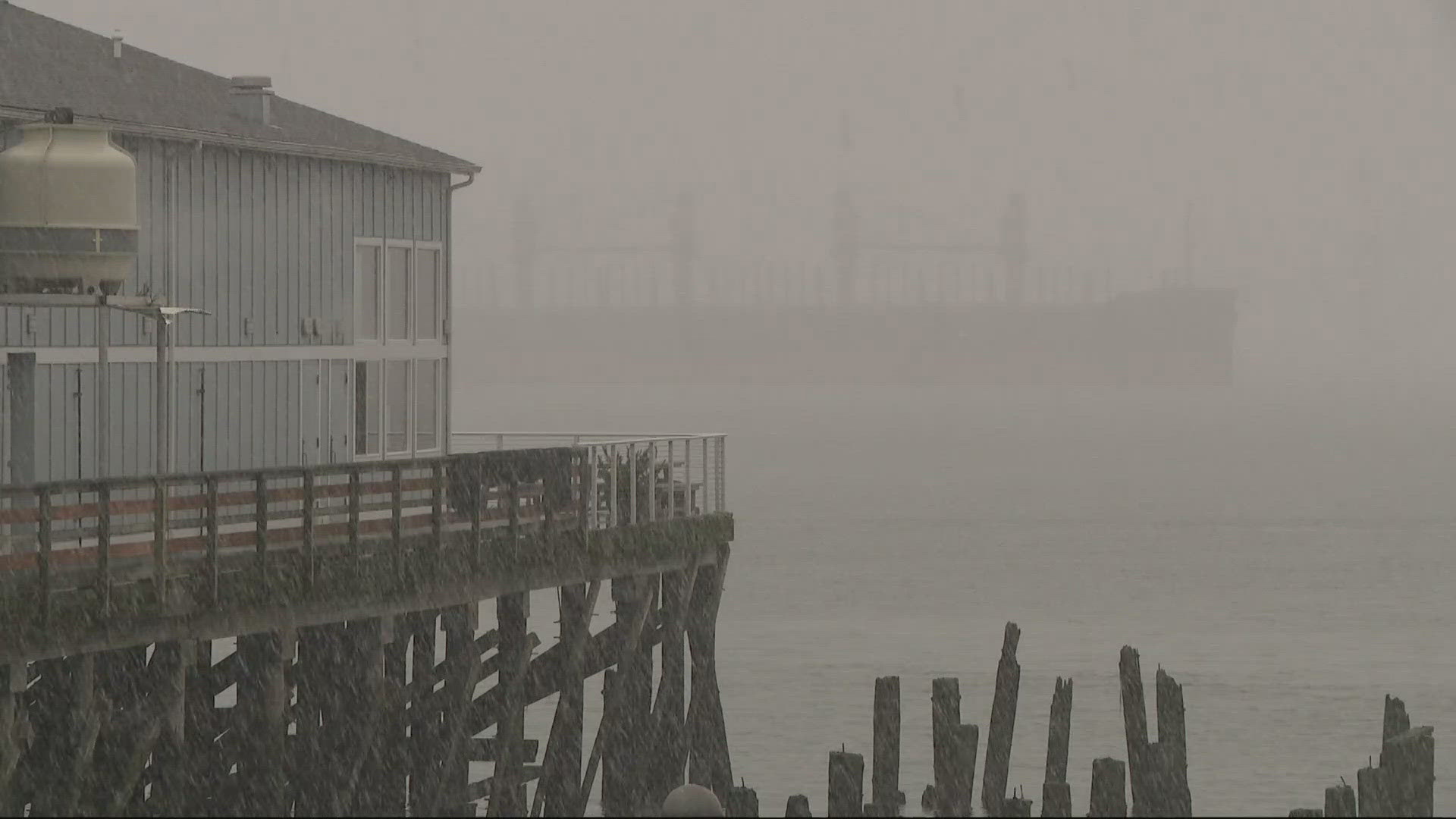 Oregon Coast Range sees sticking snow Monday | kgw.com