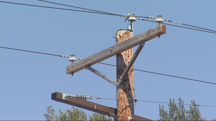 PGE and Pacific Power shut off power across Oregon due to high fire danger