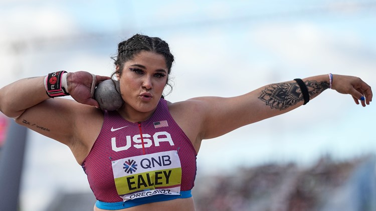 Shot putter Chase Ealey earns 1st US gold at world champs