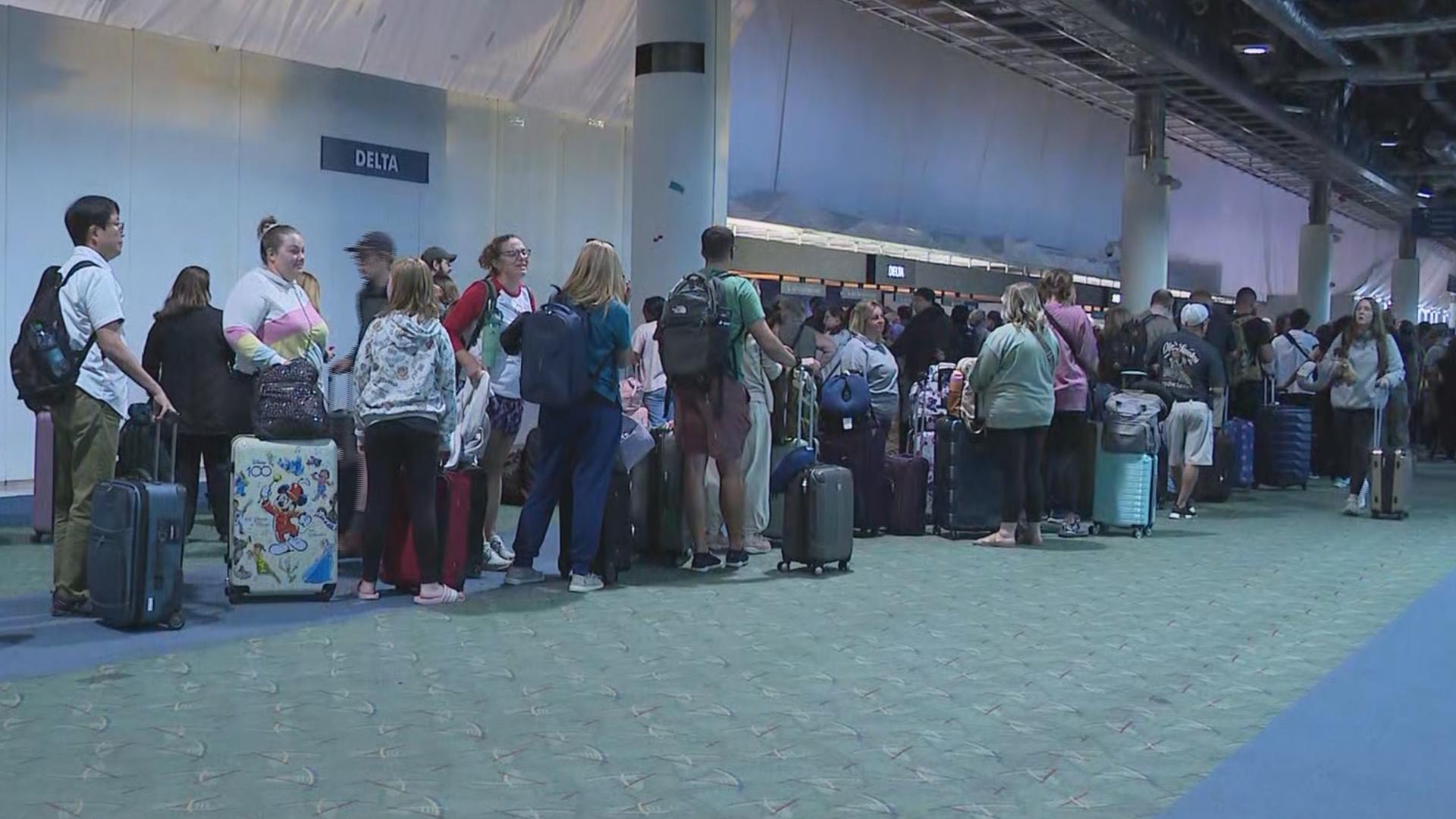 global-tech-outage-impacting-airlines-at-portland-international-airport
