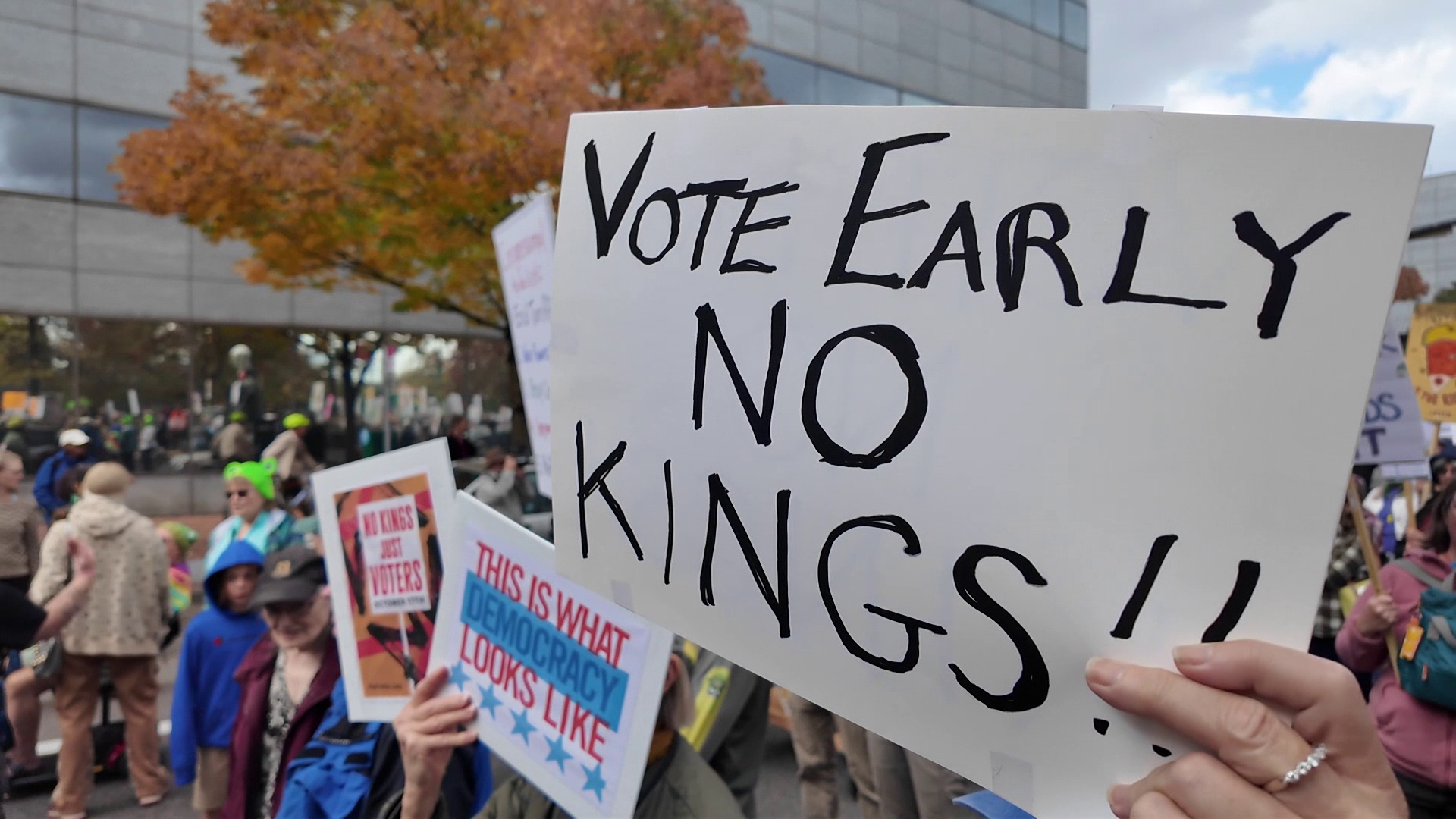 'No Kings' rally in downtown Portland urges voters to show up for November midterms