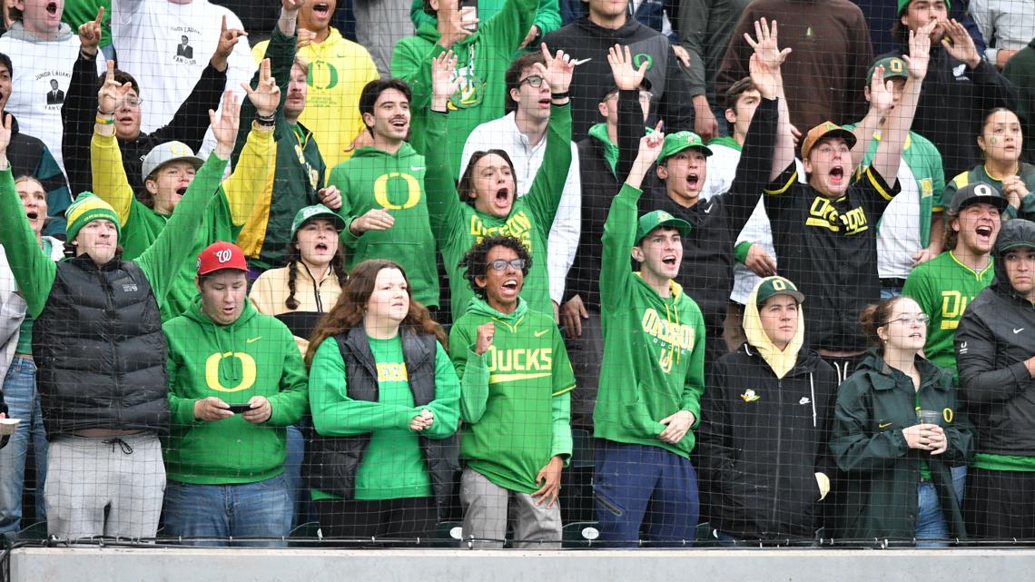 Oregon beats Oregon State 4-1, advances to NCAA baseball super regionals