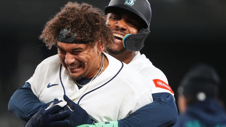 Josh Naylor hits walk-off single and Cal Raleigh homers as Mariners beat  A's 5-4 to avoid sweep | kgw.com