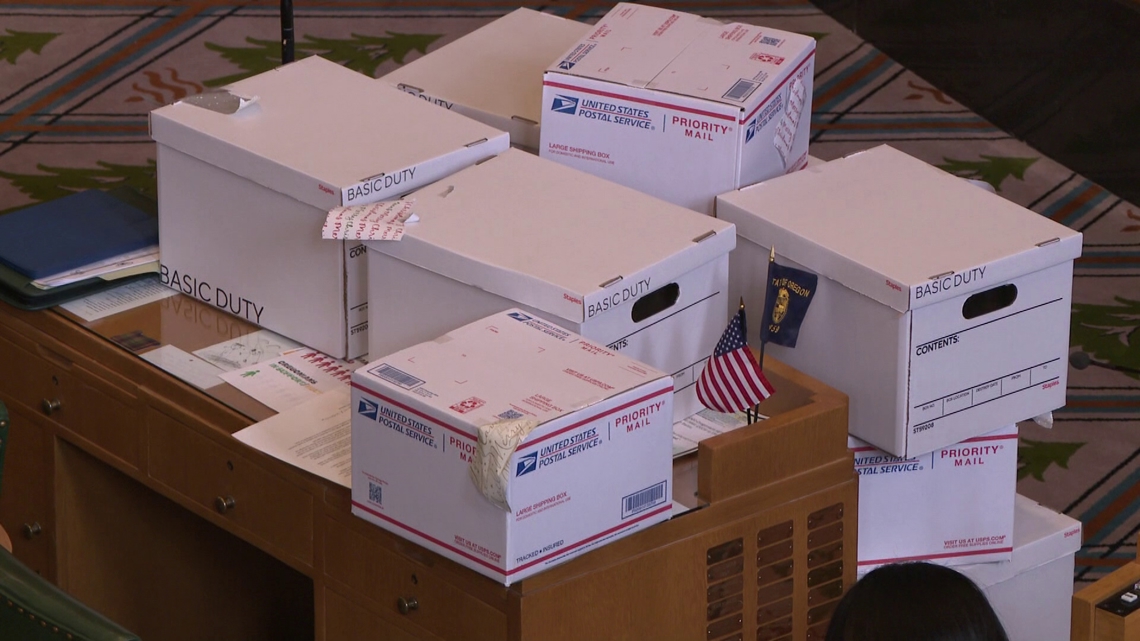 Oregon Legislature passes bill moving up anti-tax referendum vote to May primary