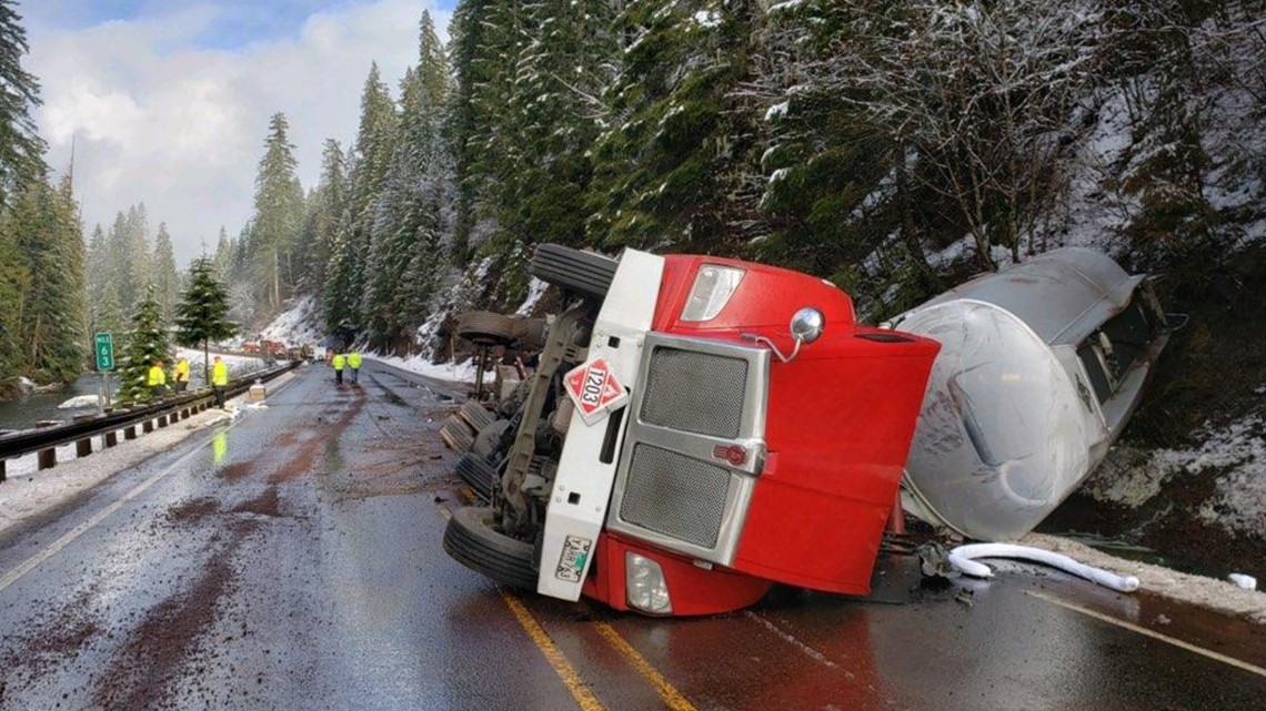Photos Tanker crash on Highway 22 in Oregon