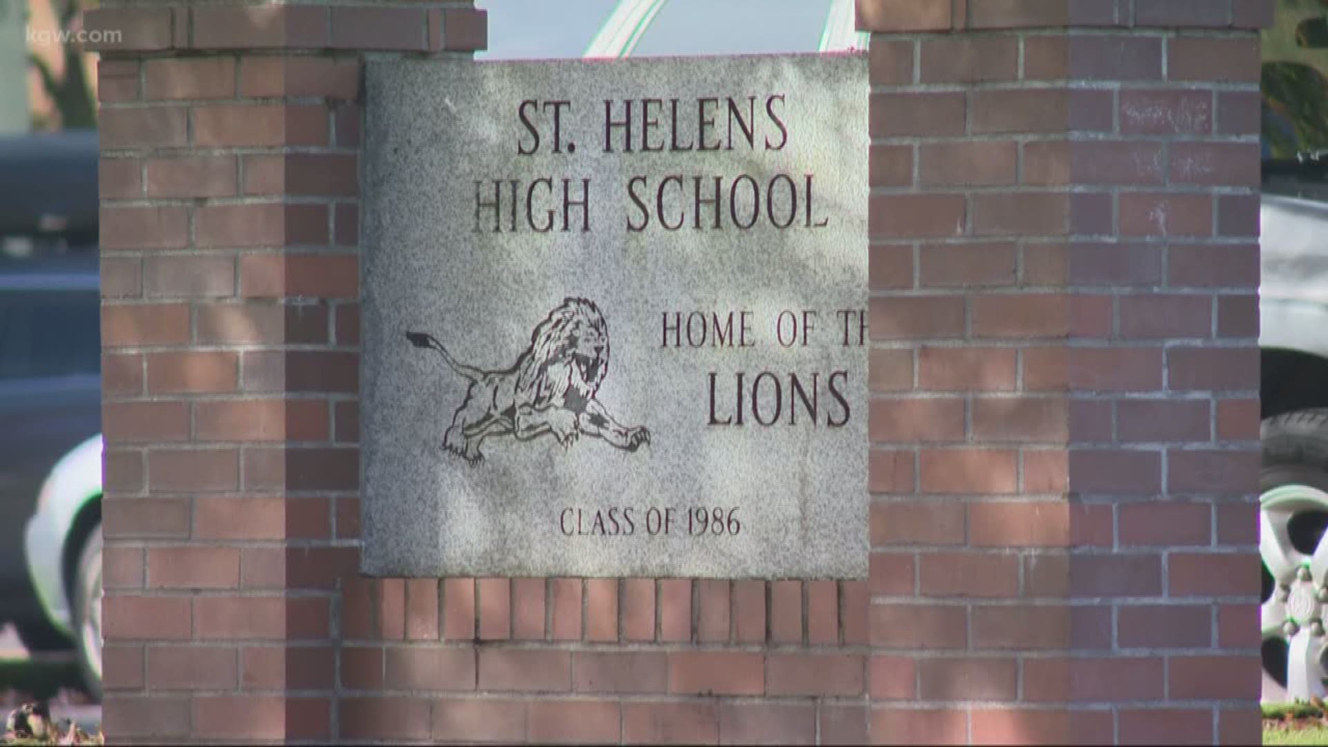 A St. Helens High School student died Monday and doctors suspect bacterial meningitis may have caused his death. Paul Lewis, 16, was a sophomore.