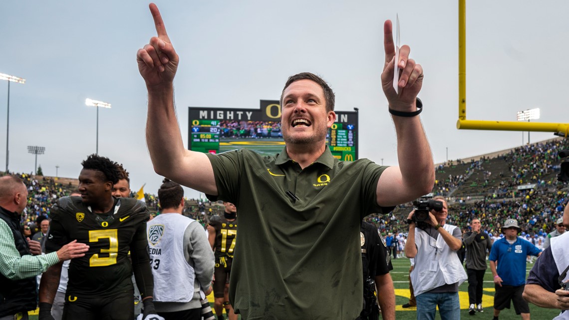 Oregon approves contract extension for football coach Dan Lanning