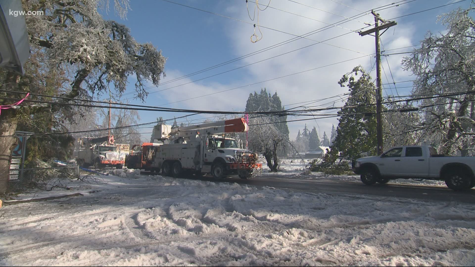 Crews are furiously working to restore power to hundreds of thousands of people after this weekend’s winter storm. Maggie Vespa has the latest.