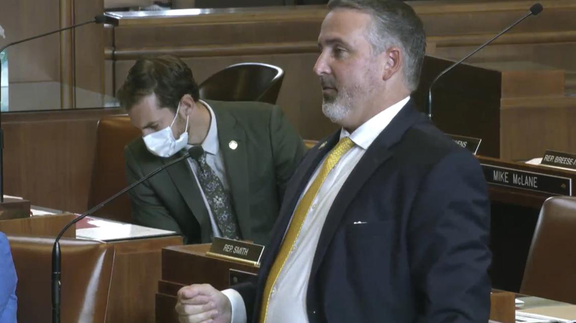 Oregon Rep. Javadi Switches from Republican to Democrat Ahead 2026 Election
