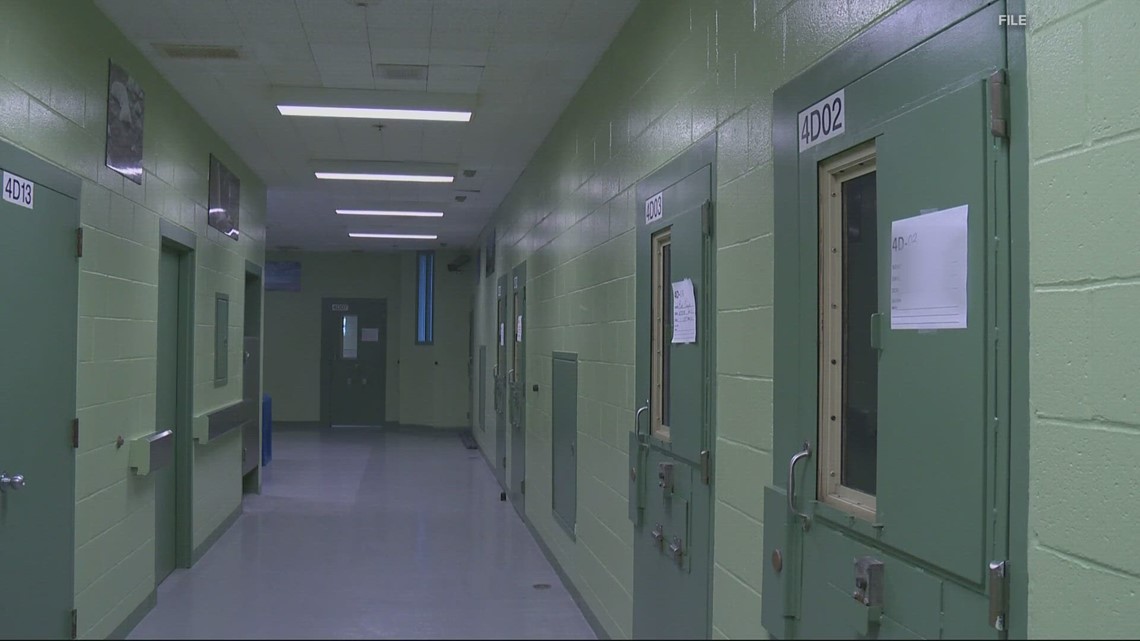 Audit follow-up faults Multnomah County jail for use of isolation | kgw.com