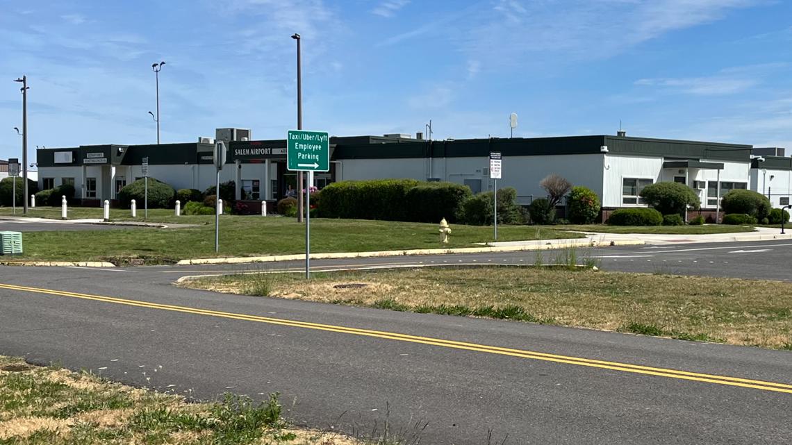 'It&rsquo;s a deal with the devil': Salem residents protest Avelo Airlines contract to begin deportation flights for DHS