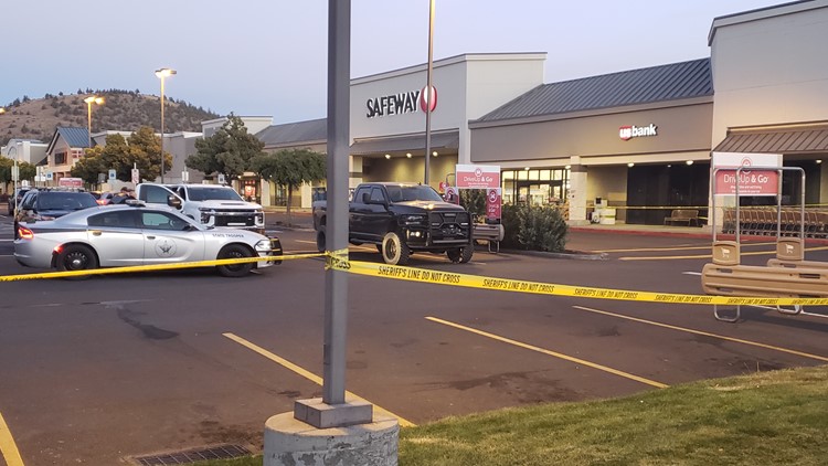 3 dead following shooting at Safeway store in Bend
