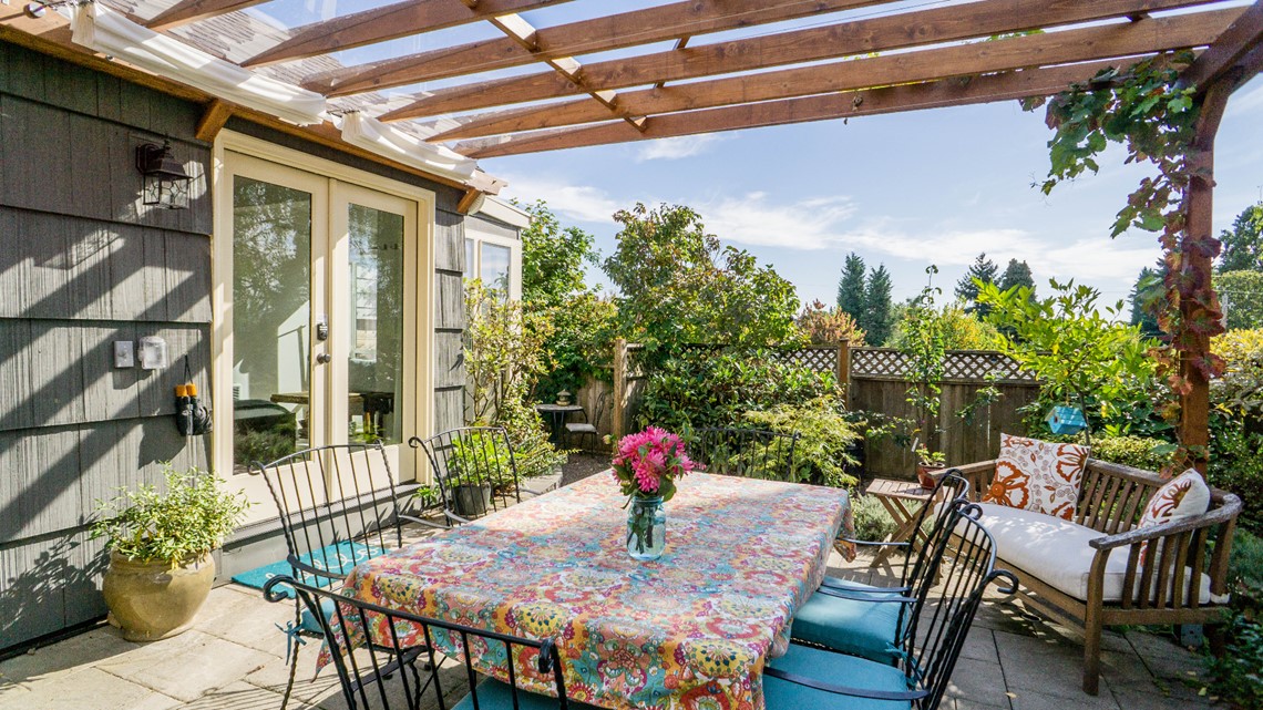 Portland woman named best Airbnb host in the U.S. - Vimarsana News