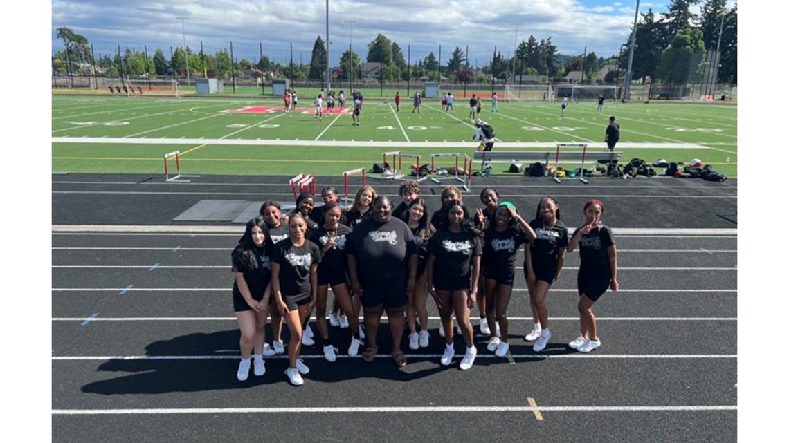 Portland high school brings Southern cheerleading style to Oregon