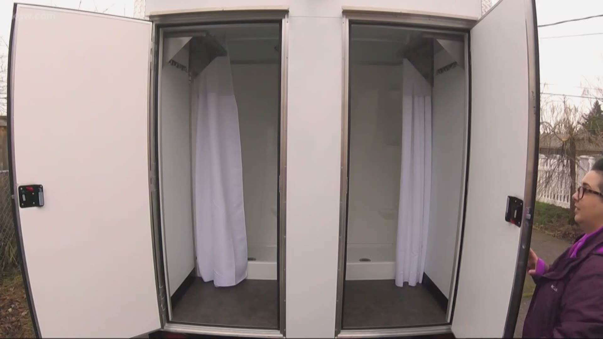 Mobile showers helping homeless in Vancouver