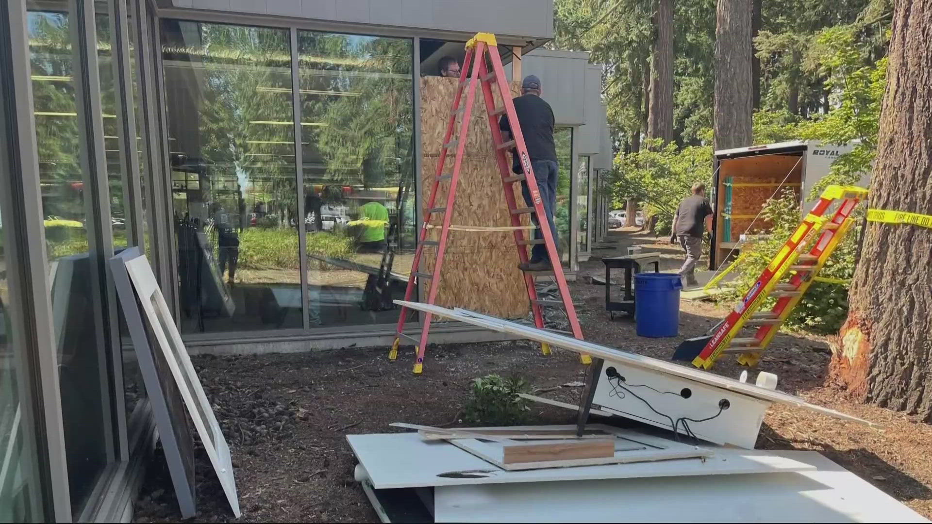 Hillsboro multi-car crash leaves 3 hospitalized, library damaged
