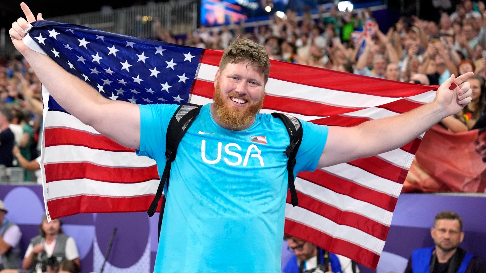 Ryan Crouser celebrates becoming triple Gold winner in Paris | kgw.com