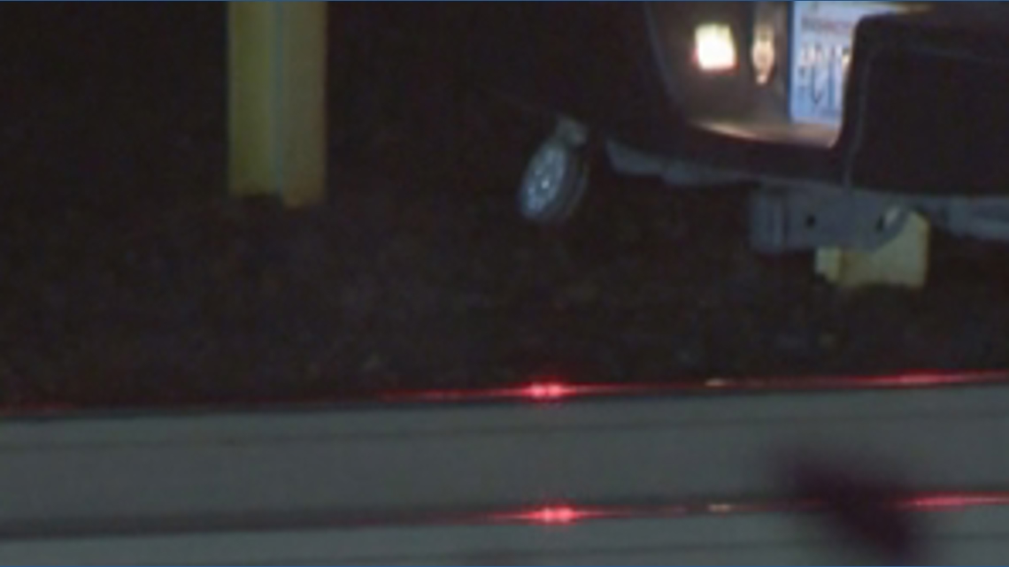 Man Killed after being hit by Amtrak train near Kelso | kgw.com