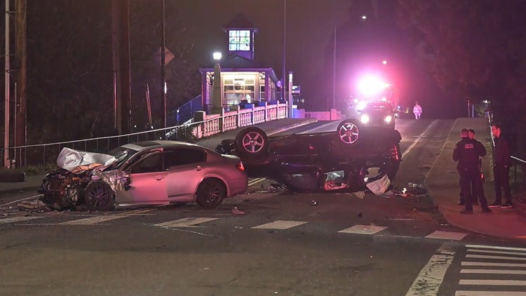 5 seriously hurt in Southeast Portland crash; driver arrested for DUII