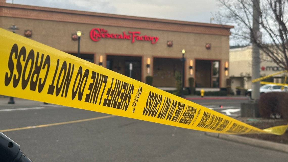 Shots fired near Clackamas Town Center at Cheesecake Factory - Vimarsana News
