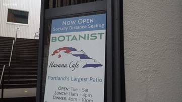 Del Hayes, one of Nike's first employees, dies at 82 | kgw.com