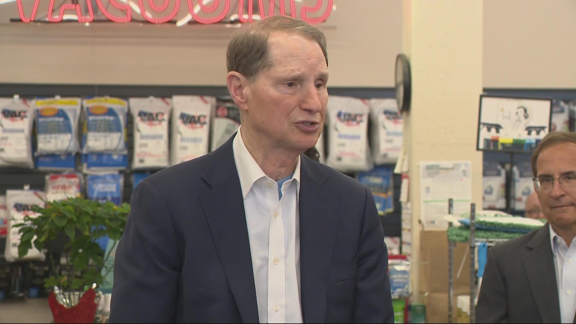 The U.S. Senator visited Stark’s Vacuums in Portland for a press conference underlining the need for a more robust domestic semiconductor supply.