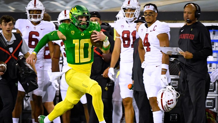 Bo Nix throws five touchdowns in No. 10 Oregon's win over No. 9 UCLA