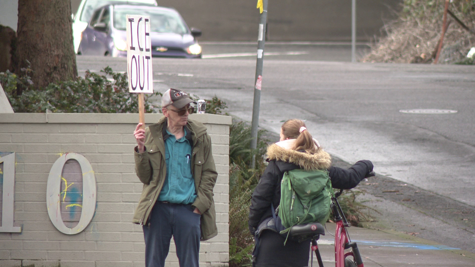 Protesters return to Portland ICE building the day after Border Patrol ...