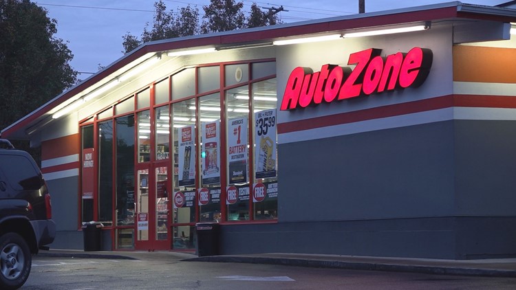 Man who shot at AutoZone workers in Portland was angry he couldn't rob store, court documents say