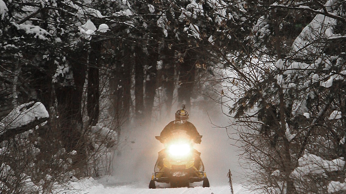 Baker County snowmobilers rescue Washington men stranded in snow - Vimarsana News