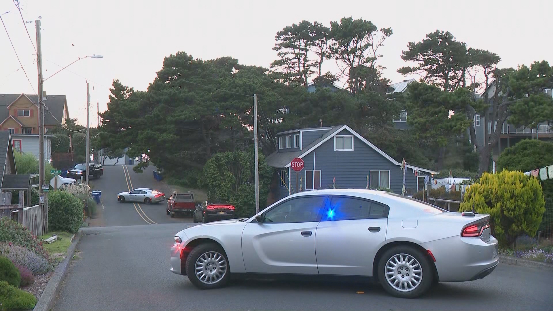 Police shoot, kill man barricaded in Lincoln City home | kgw.com