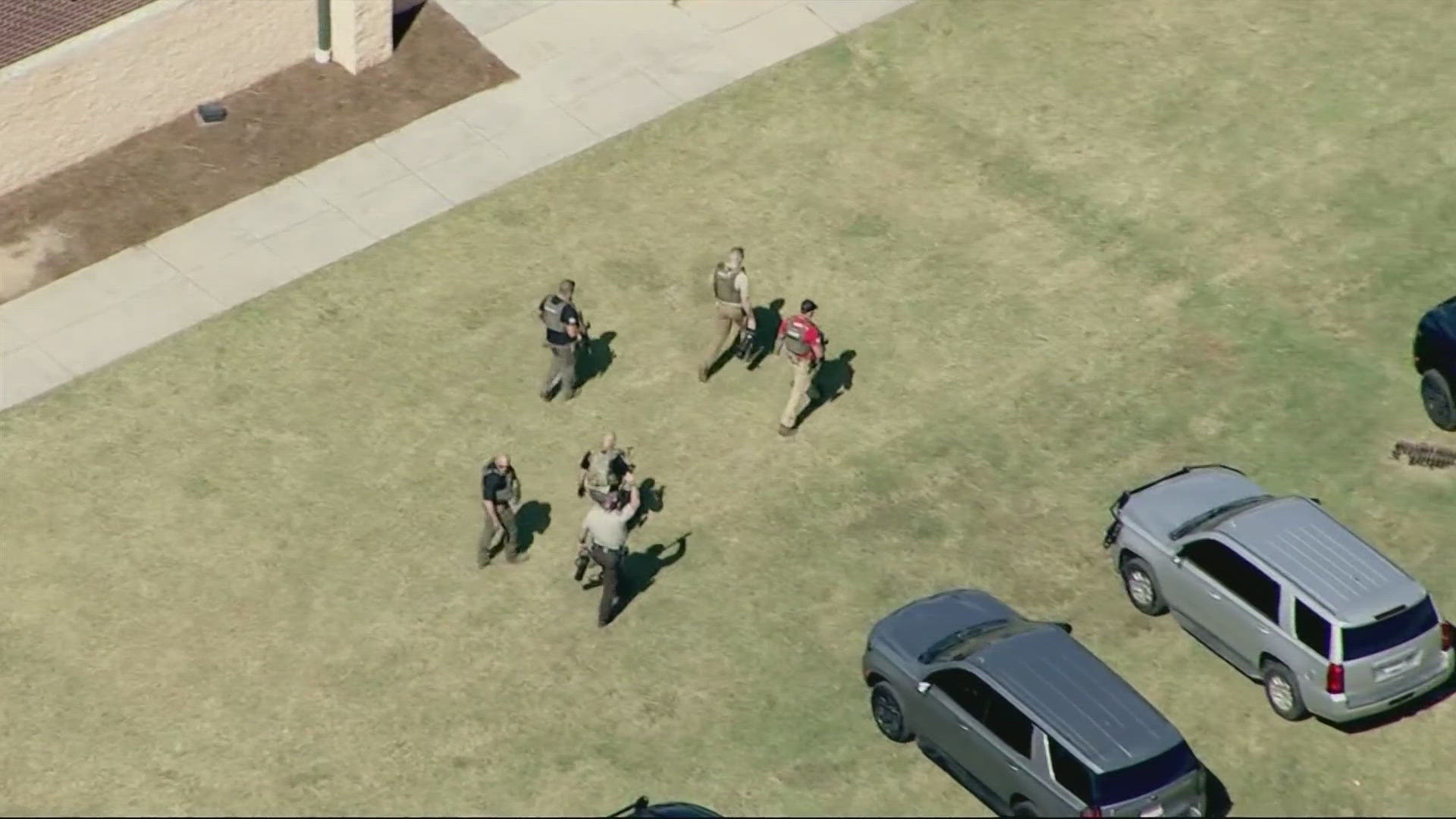 Shooting at Georgia high school leaves 2 students, 2 teachers dead ...